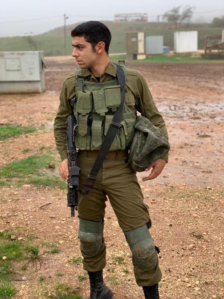 ישי ריבו שר למשפחתו של עמית בן יגאל ז"ל