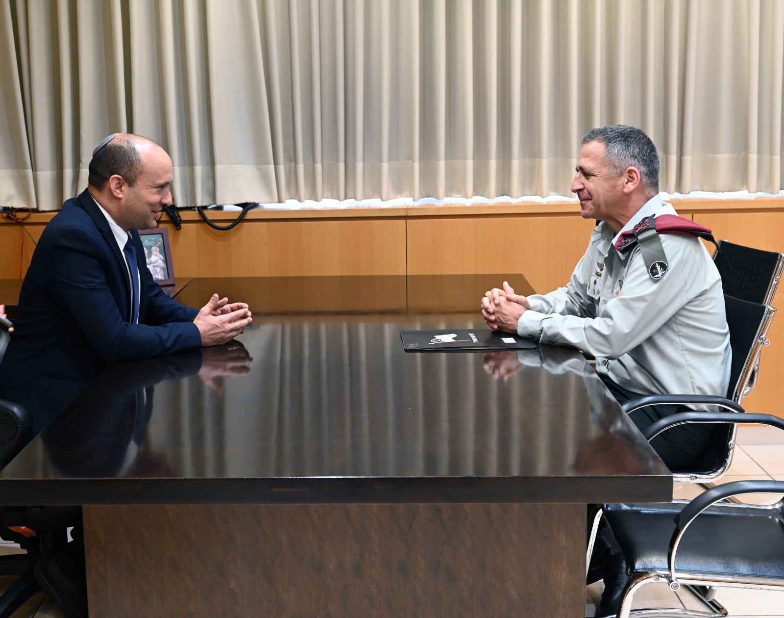 שר הביטחון והרמטכ"ל קיימו כעת פגישת סיכום