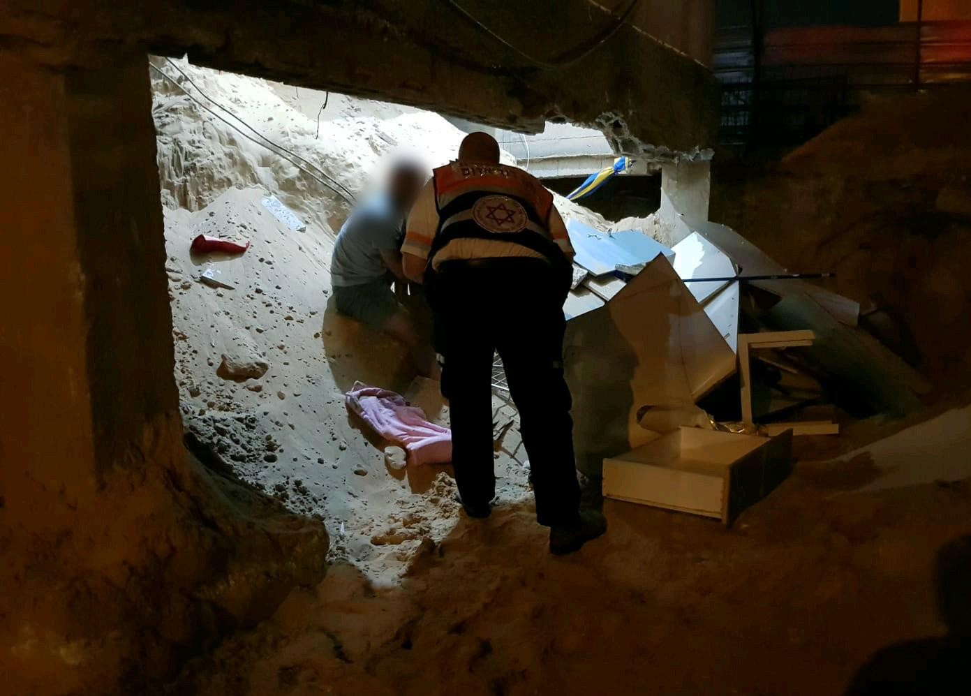 שלושה פצועים כתוצאה מקריסה בתוך מבנה בראשון לציון