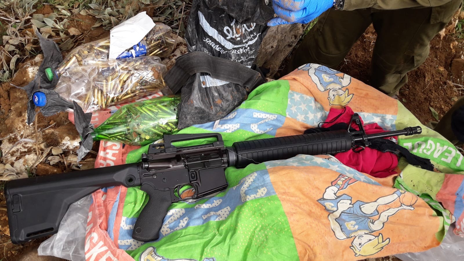 m16 ותחמושת: כוחותינו תפסו הלילה נשק ו-15 מבוקשים ביו"ש
