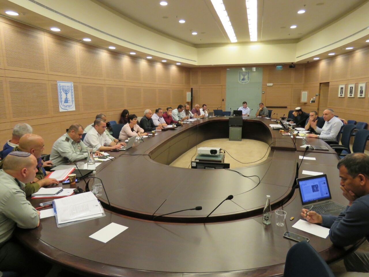 מחר | תיקון החוק שיאפשר לחכי"ם לוותר על שכרם