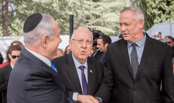 "צריך להחזיר את השלטון לבית המחוקקים"
