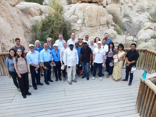 נציגי השגרירויות הזרות בישראל נפגשים במקום הנמוך בעולם