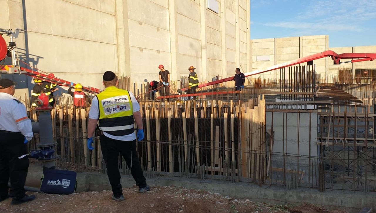 גבר כבן 40 נהרג בתאונת עבודה בקרית גת