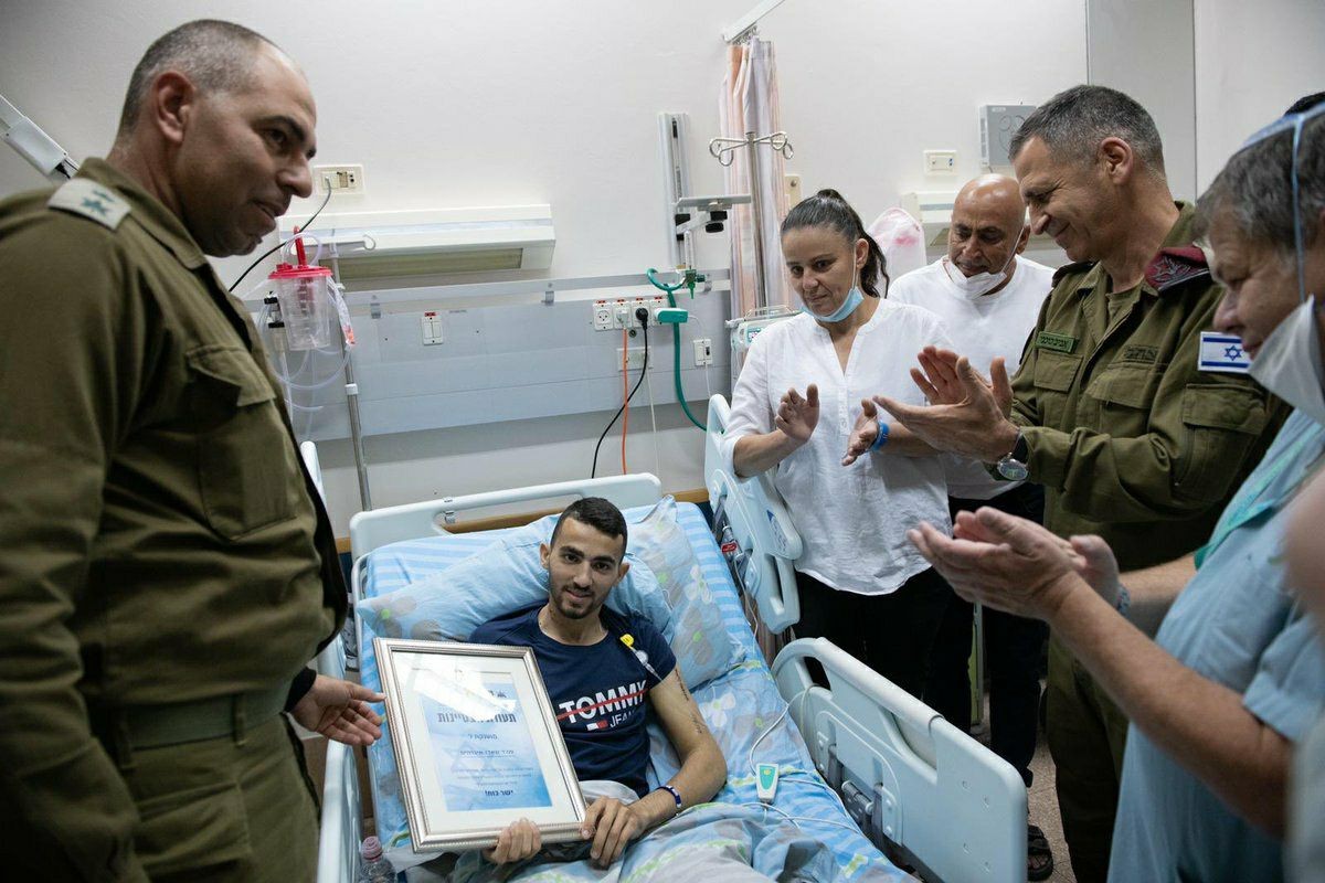 מרגש: הרמטכ״ל העניק לסמ"ר שאדי אברהאים אות ההצטיינות