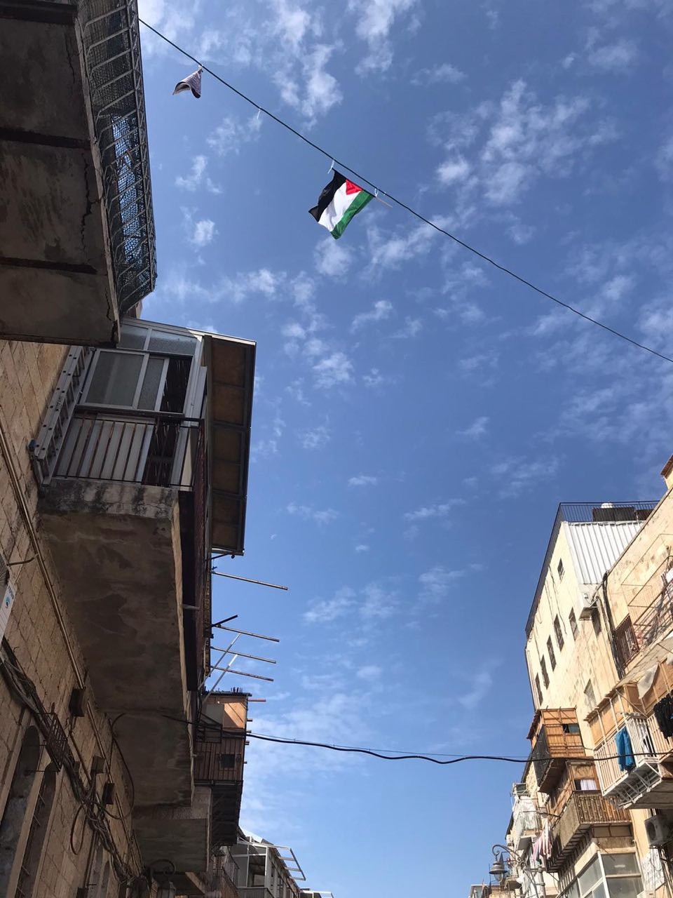 דגל אש"ף בשכונת מאה שערים בירושלים