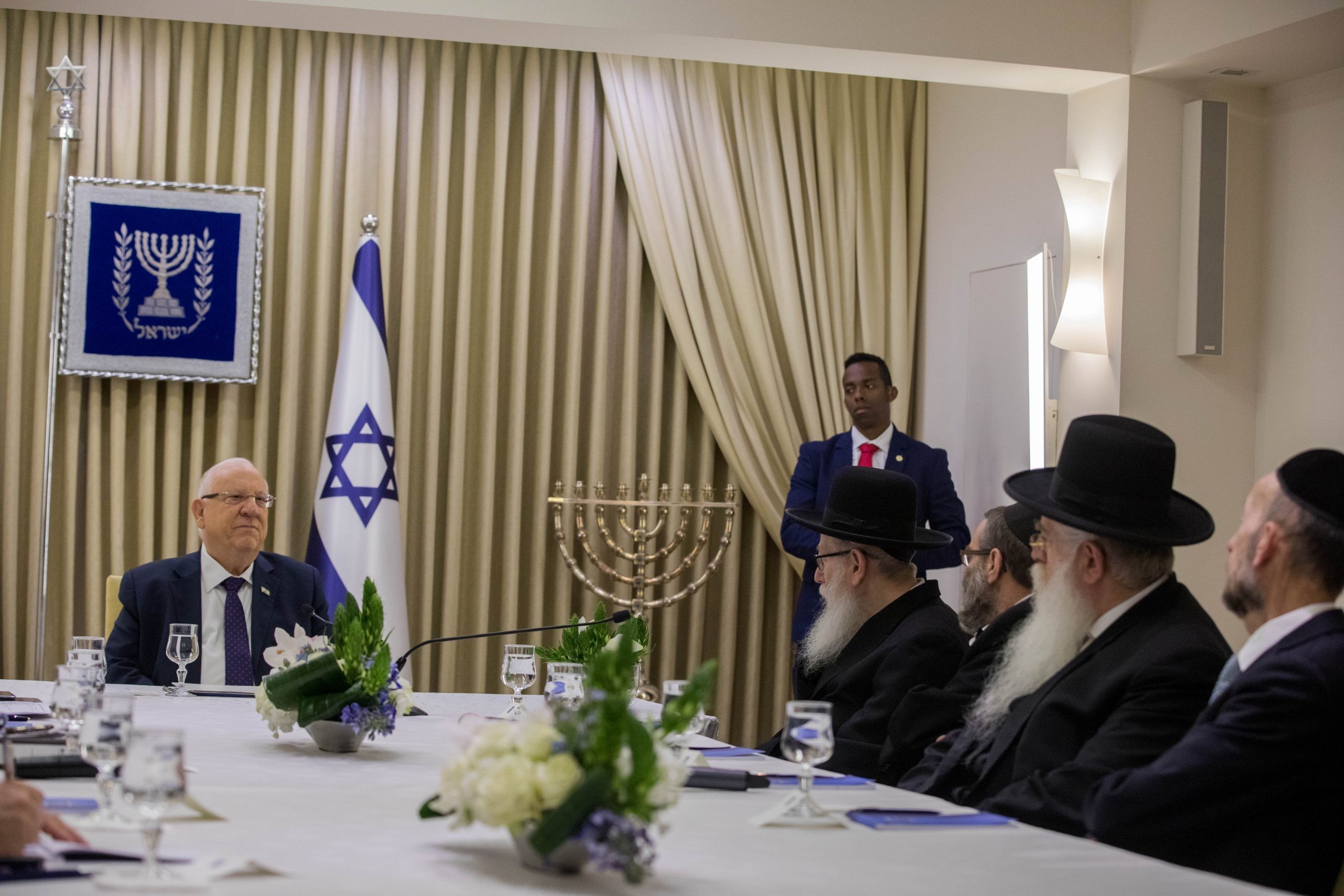נציגי יהדות התורה אצל הנשיא. צילום: יונתן זינדל, פלאש 90