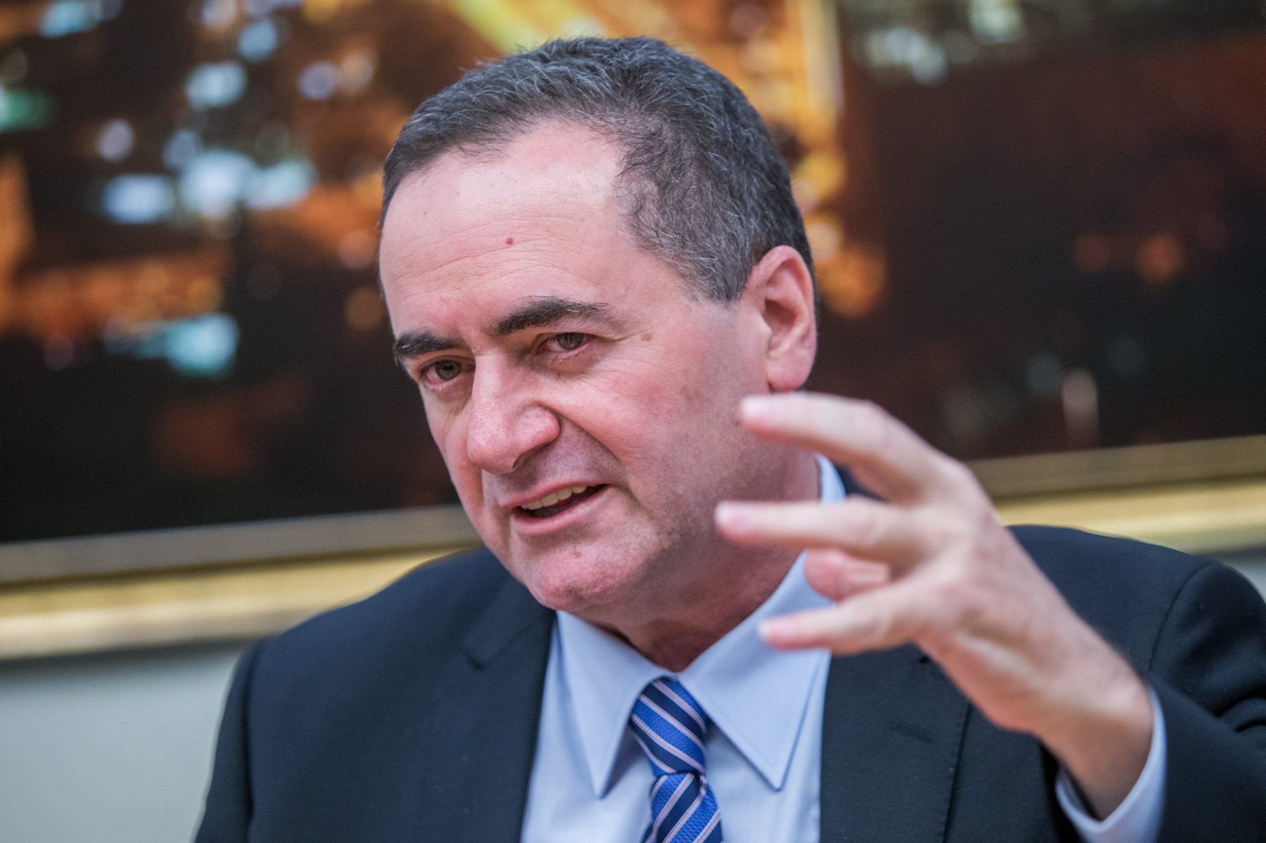 שר האוצר: כחול לבן מתנגדת לחוק להפחתת שכר לבכירים במגזר הציבורי