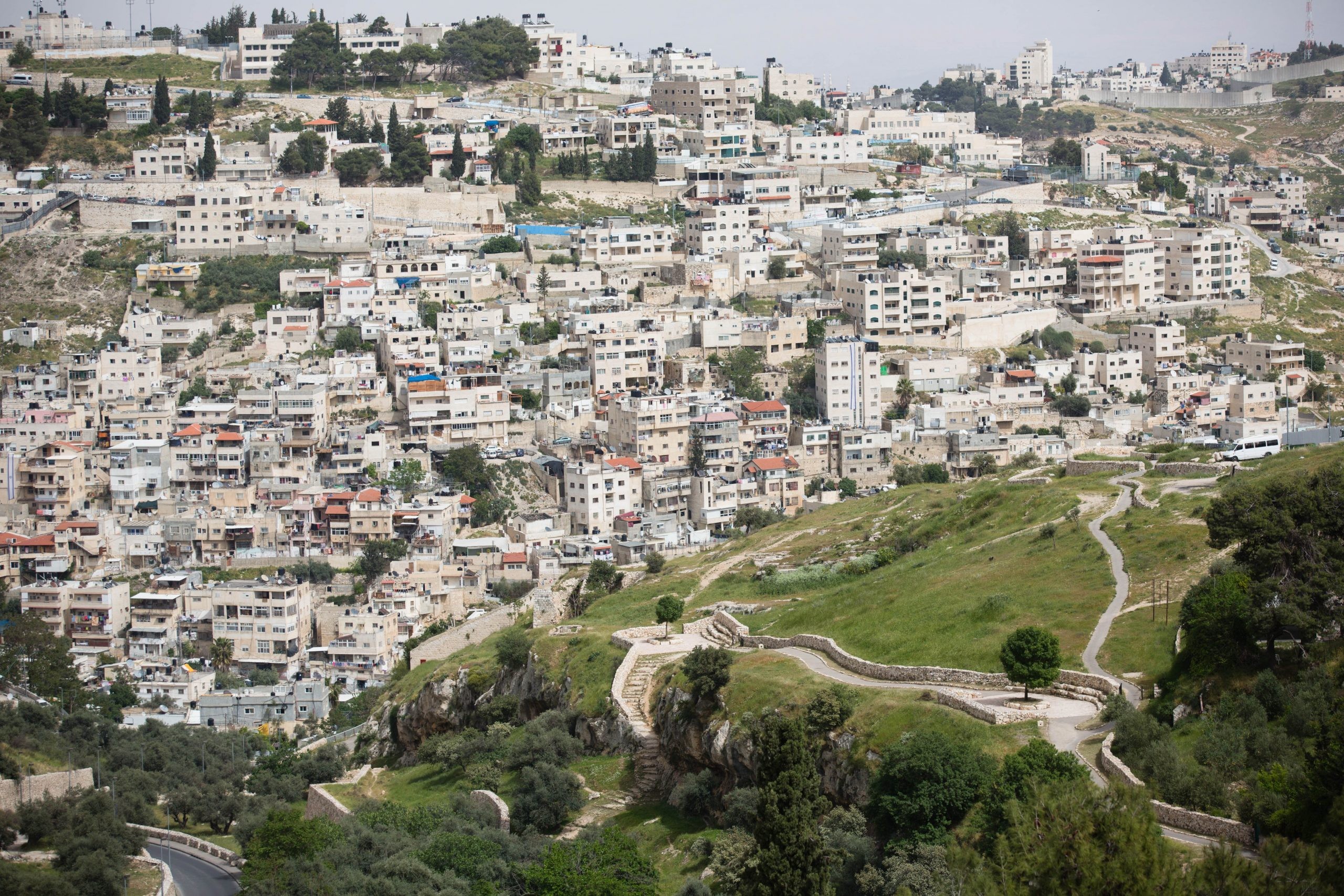בגלל ששירת בצה"ל: איומים על מנהל מצטיין בבית ספר במזרח י-ם