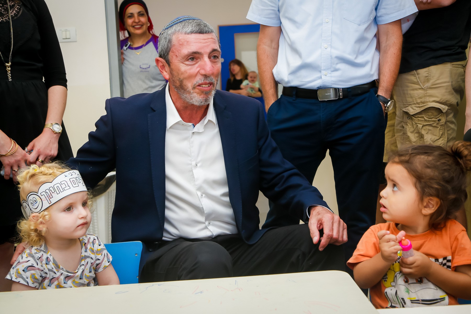 כשלושה שבועות לאחר התחקיר - ארגוני 'הקרן החדשה' עדיין בבתי הספר