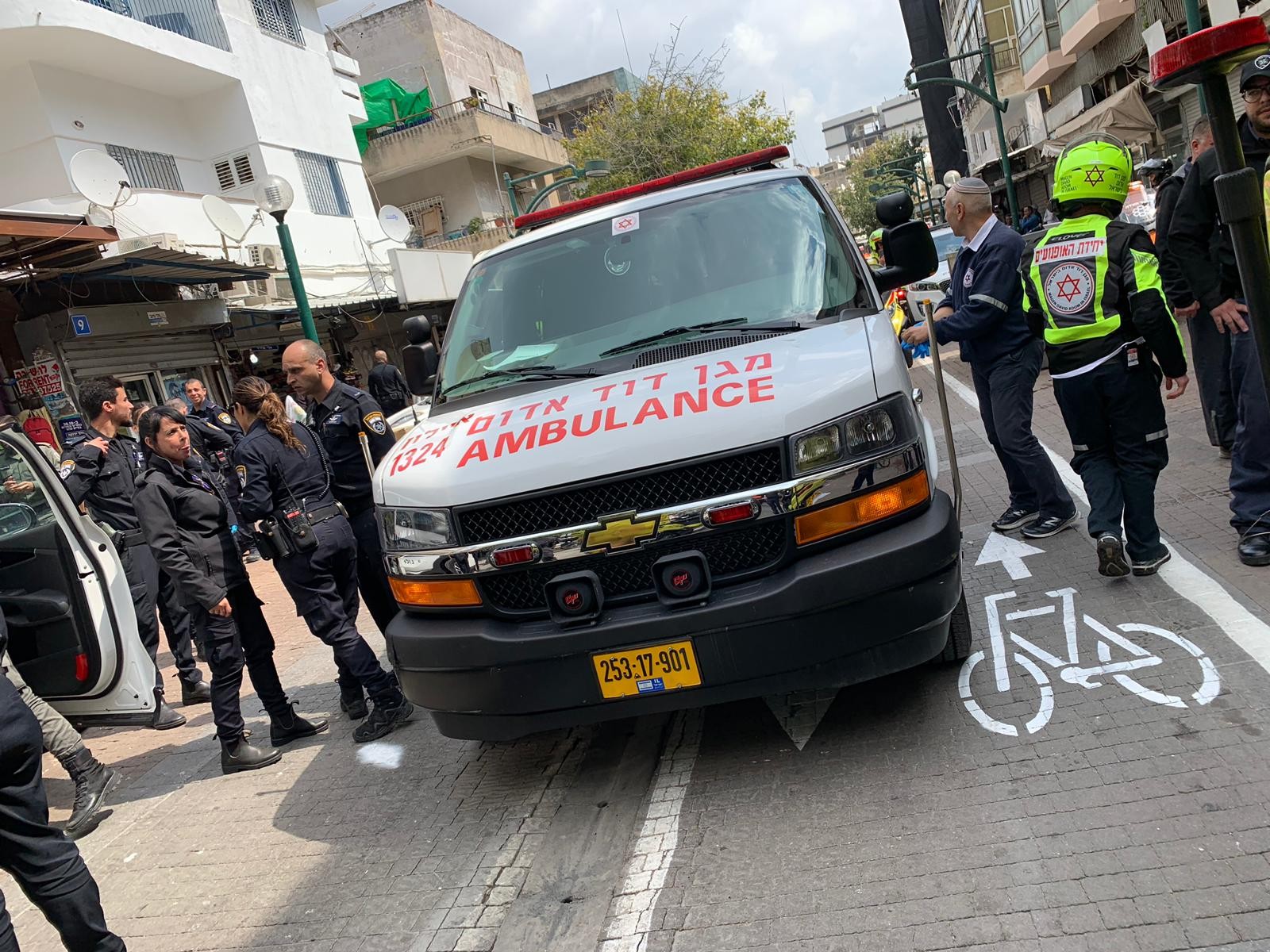 פצוע דקירה קשה בקטטה אלימה בין מסתננים בדרום תל אביב