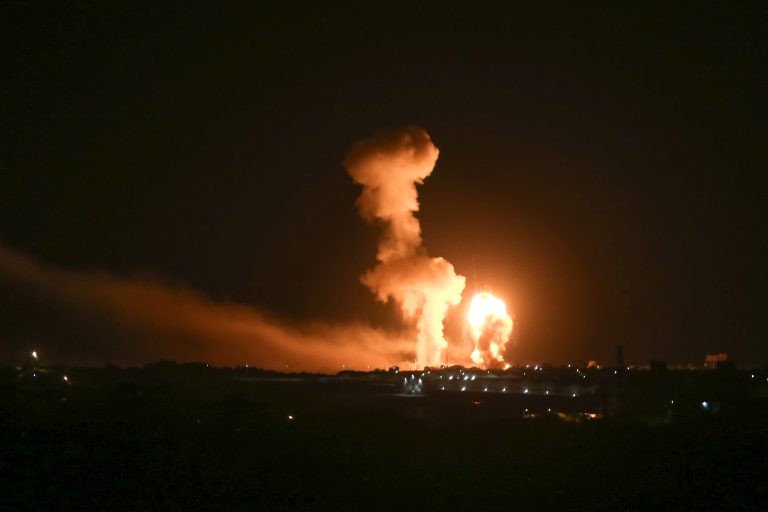 כוחות צה"ל תוקפים ברצועת עזה בתגובה לירי הרקטה