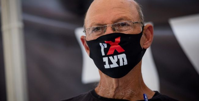 דרישה ליועמ"ש: פתח בחקירה כנגד אמיר השכל בחשד לגזענות והעלבת עובד ציבור