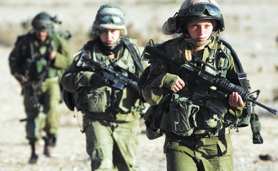 נכנעו לארגוני השמאל: צה"ל לבג"ץ - נשים יגויסו לסיירת מטכ"ל