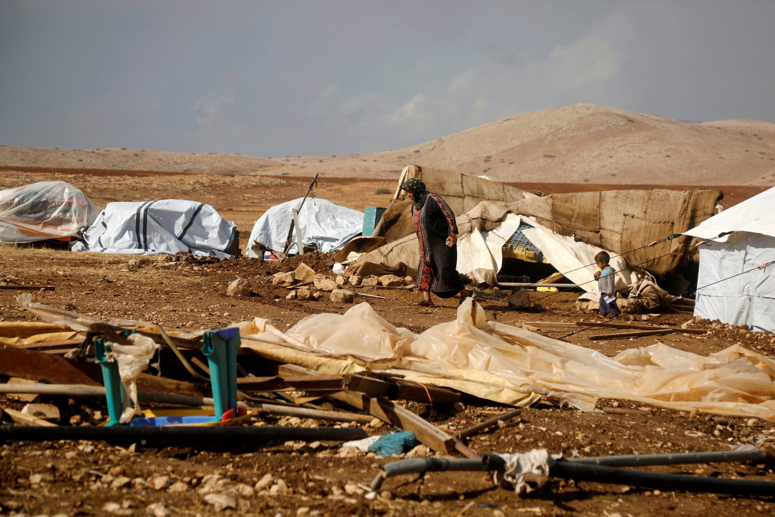 הנגב בוער: המשטרה חשפה עשרות נשקים, סמים וכסף מזומן בכמויות