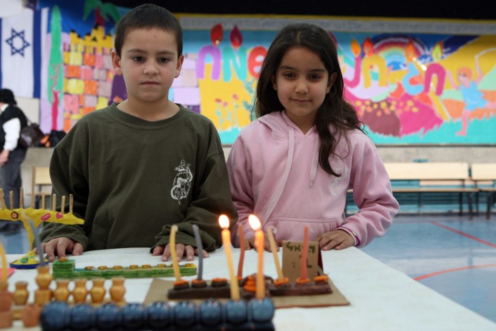 בשורה להורים: בתי הספר של החגים יפעלו בחנוכה