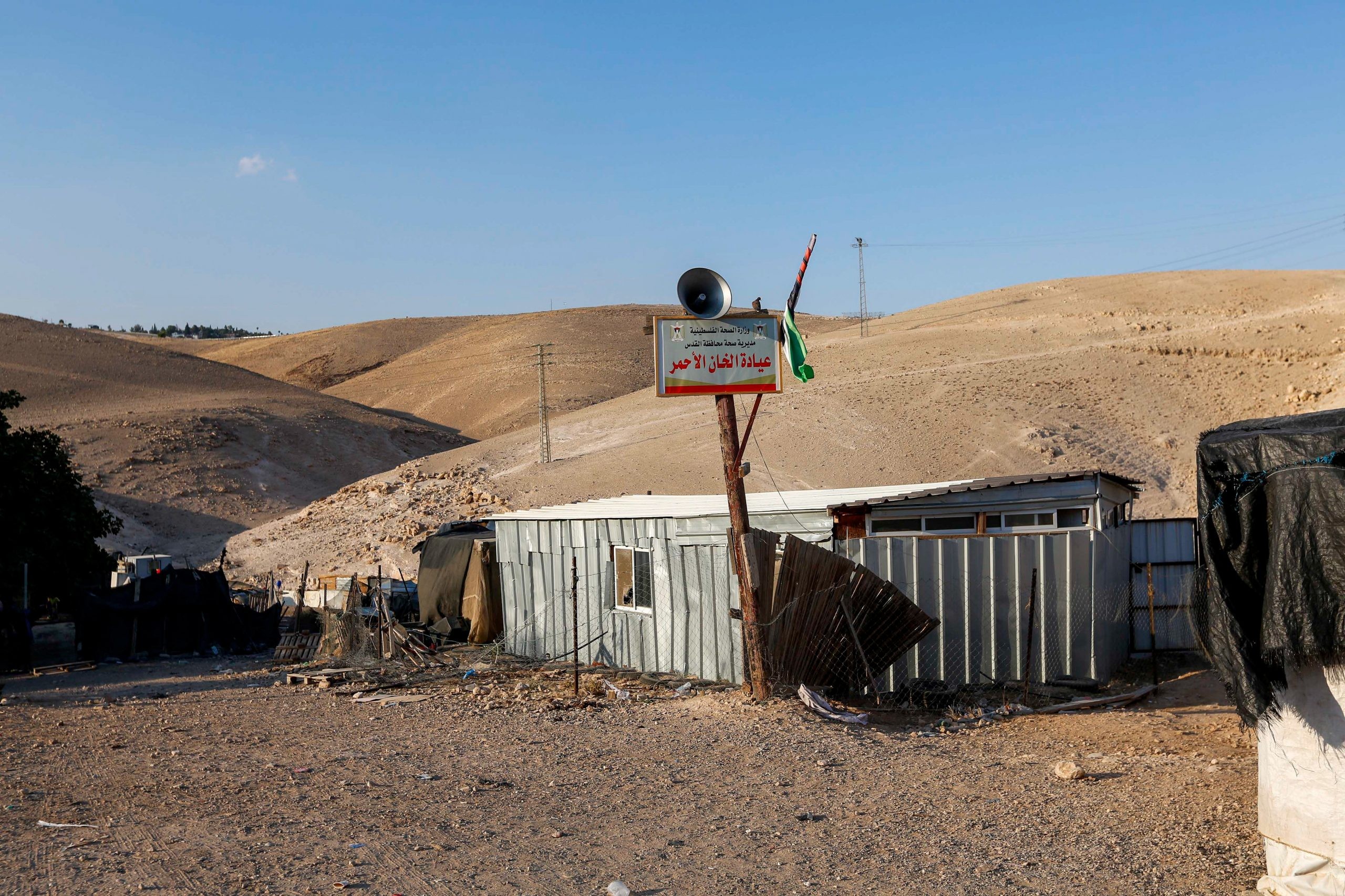 בג”ץ: נותנים ארכה אחרונה של שישה שבועות בנושא חאן אל-אחמר