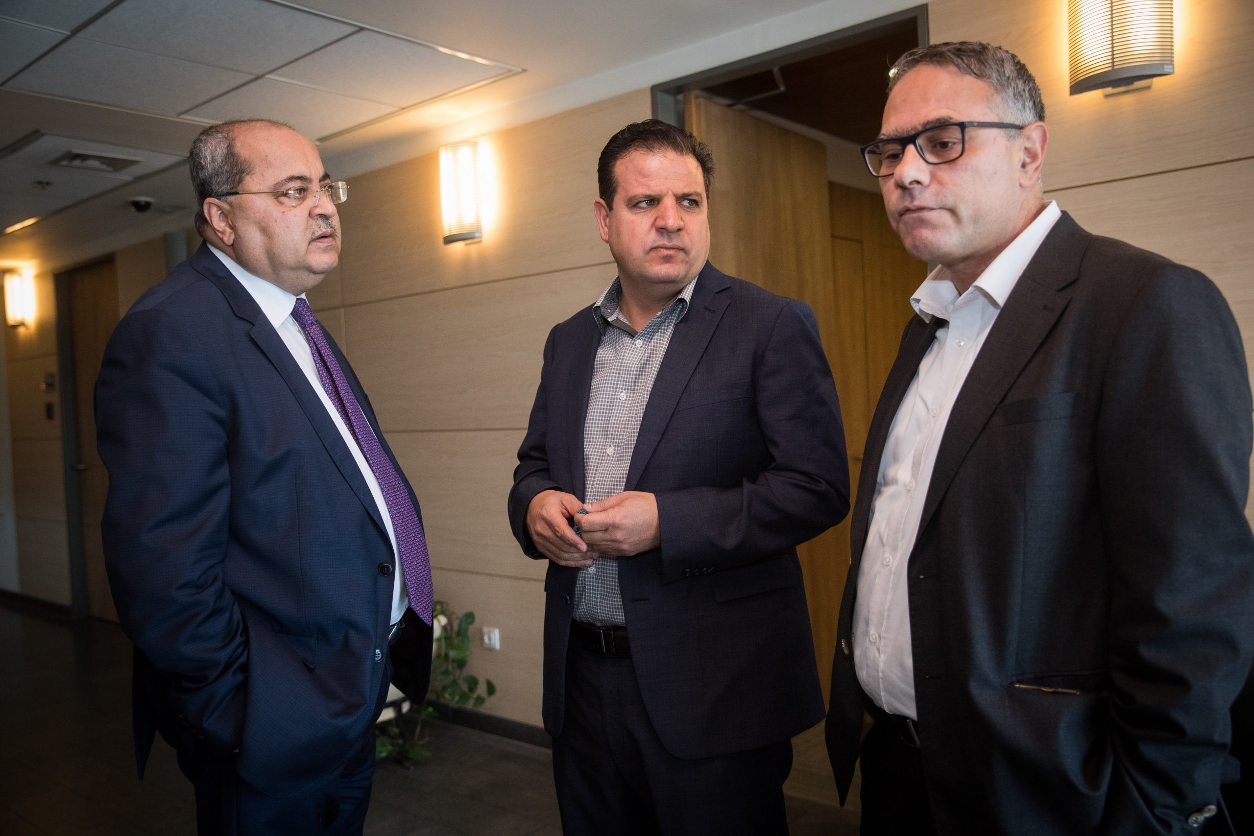 שחאדה לצד טיבי ועודה. צילום: יונתן זינדל פלאש 90