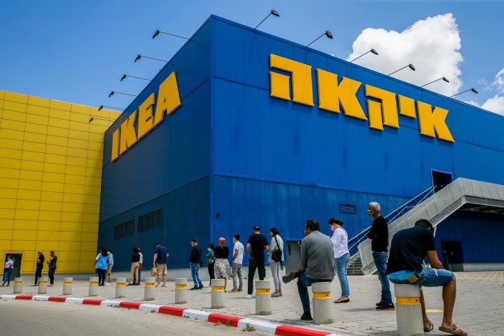 איקאה דוחה את פתיחת סניפיה ביממה