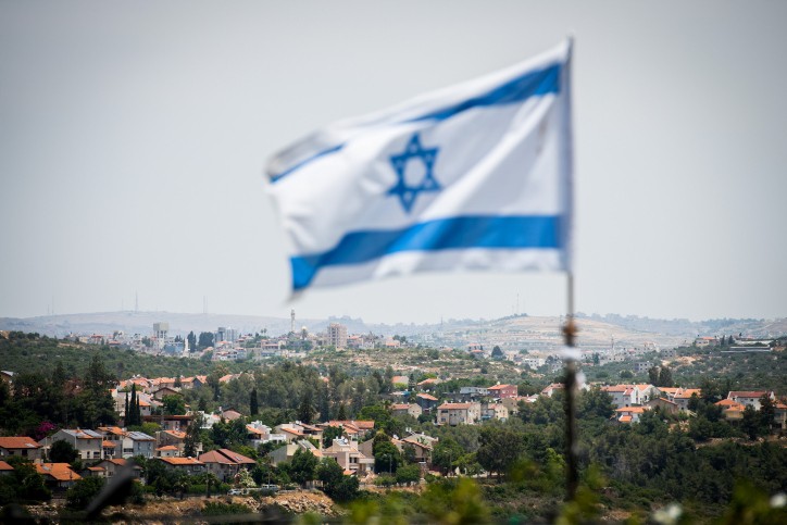 חיים נורמליים במאחזים? רק בהחלטת ממשלה