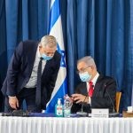 גנץ: לא אגיע לדיון על התוכנית הכלכלית של נתניהו