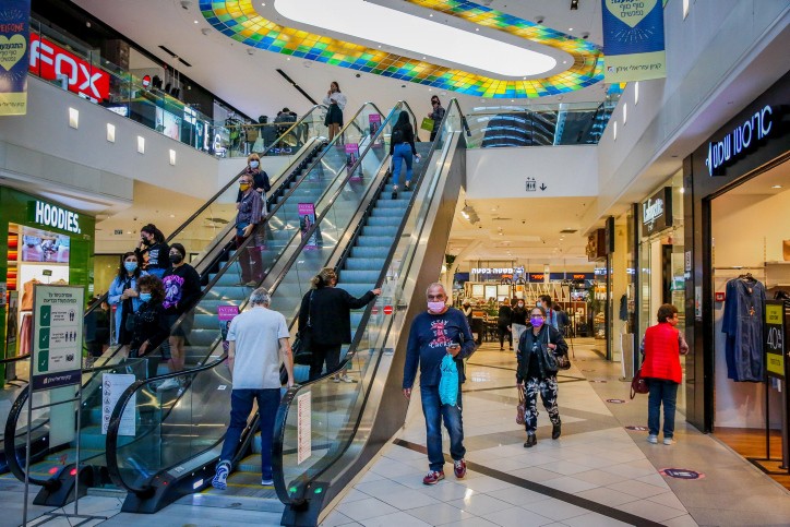 אלה ההגבלות וההקלות החדשות שיכנסו לתוקפן הבוקר