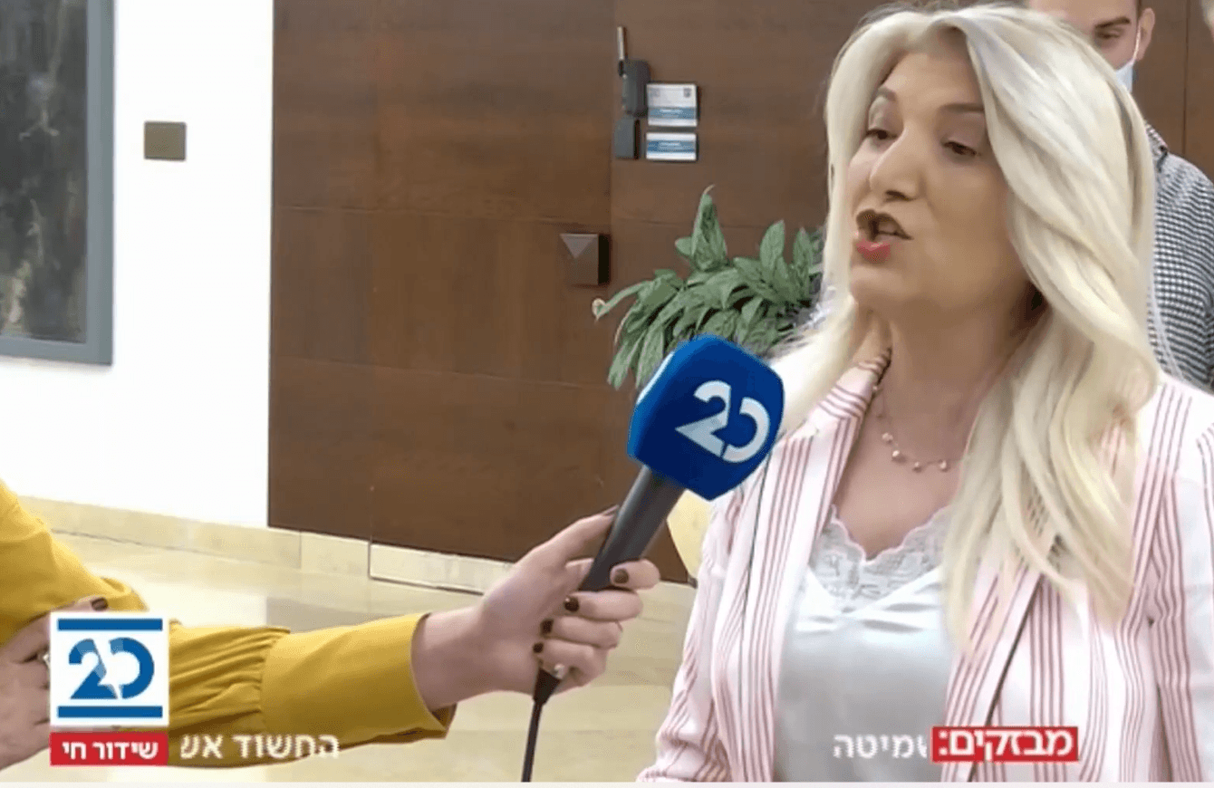 ח''כ אסנת מארק נגד ח''כ מיקי חיימוביץ' - ''היא גזענית''