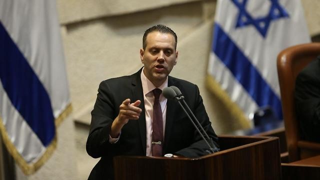 "מפלגה לבנה" - סערה בעקבות הסרטון של "תקווה חדשה"