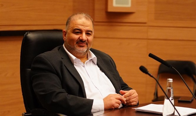 דיל עם נתניהו? מנסור עבאס לא יכול לרוץ לכנסת הבאה בכלל