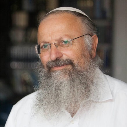 הרב אליהו במתקפה חסרת תקדים: הפשרה - שלא פיטרו את כל השופטים