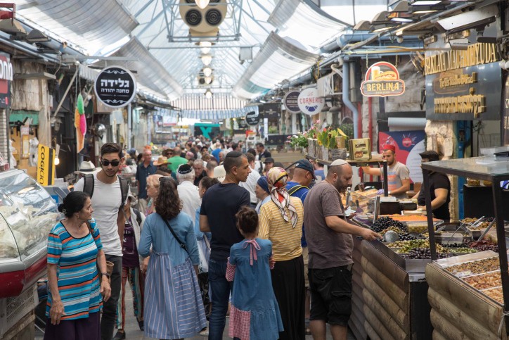 הנחת העבודה של משרד הבריאות: "עד פסח המשק ישוב לתפקוד מלא"