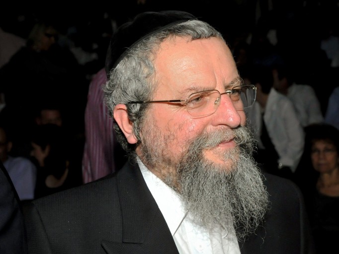 הרב פירר: לכו להתחסן, "אין סיכון"