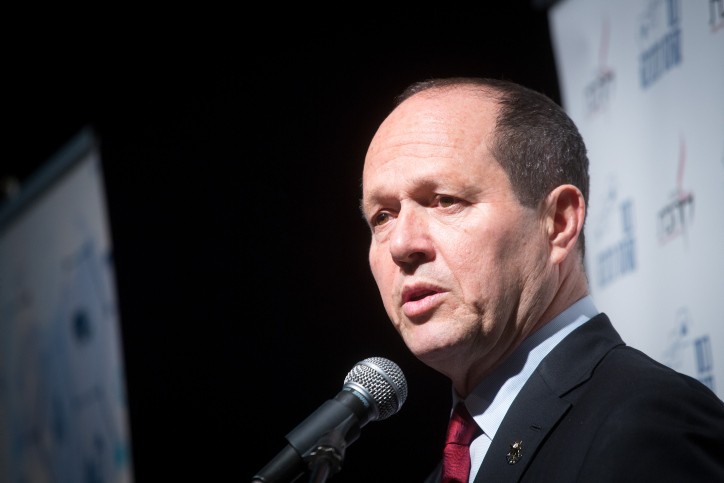 ברקת נגד בנט: "שישים את טובת המדינה לפני טובתו האישית"