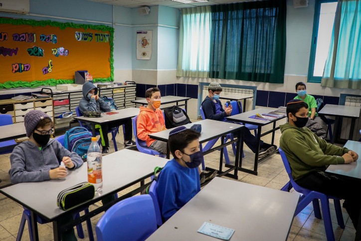 בניגוד להחלטת הממשלה: כיתות ה'-י' ילמדו בבתי הספר במהלך הסגר