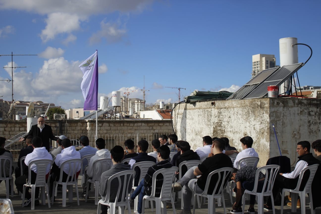 החרדים הקרביים חגגו מסיבת חנוכה רגע לפני הגיוס: "המכבים של דורינו"