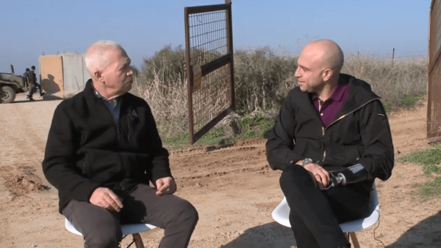 מעורר השראה: שר החינוך בשיחה מצולמת עם זיו שילון