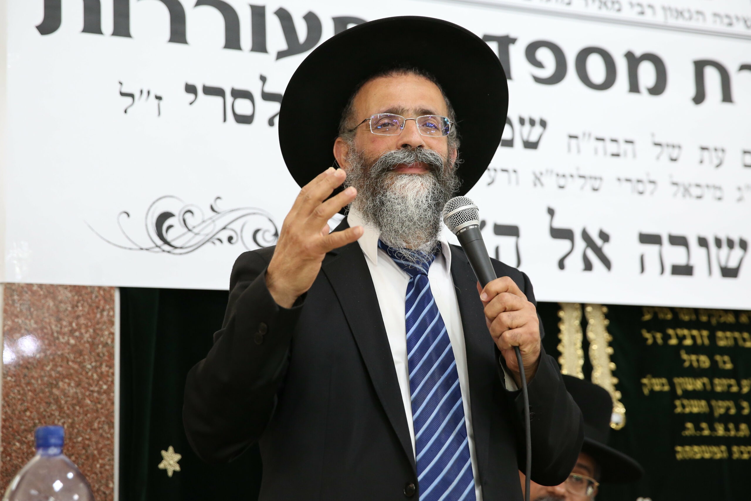 הרב לסרי: האהבה של הקב"ה גם למעשן הסיגריה בשבת | צפו