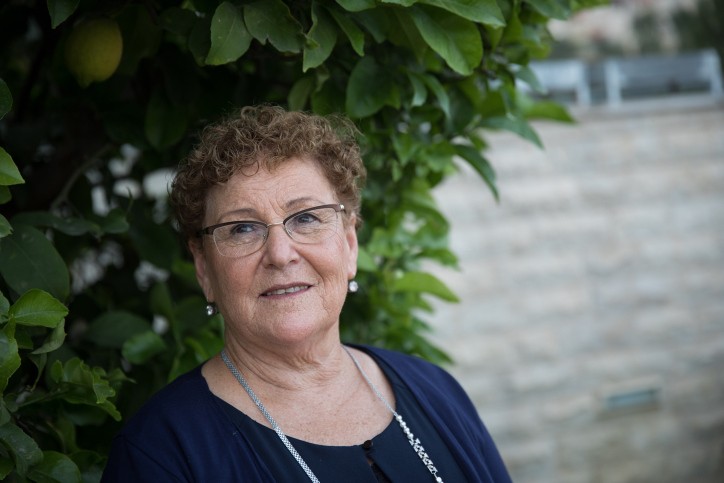 כלת פרס ישראל מרים פרץ הגישה מועמדות רשמית לנשיאות המדינה