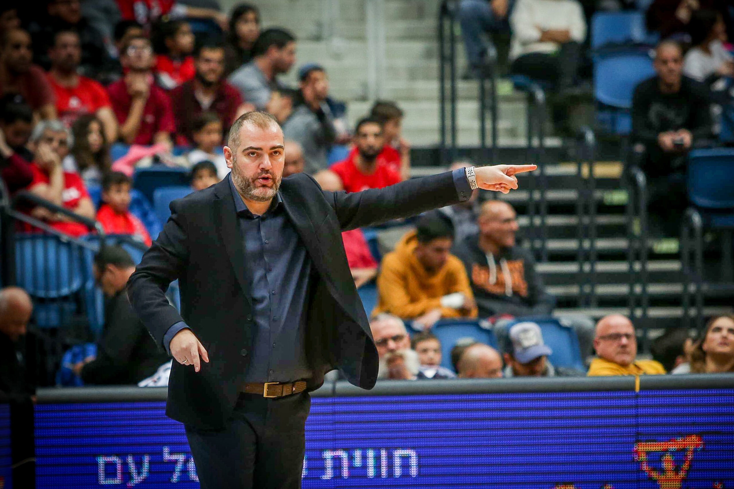 לראשונה: הפועל חולון העפילה לשלב השני בליגת האלופות בכדורסל
