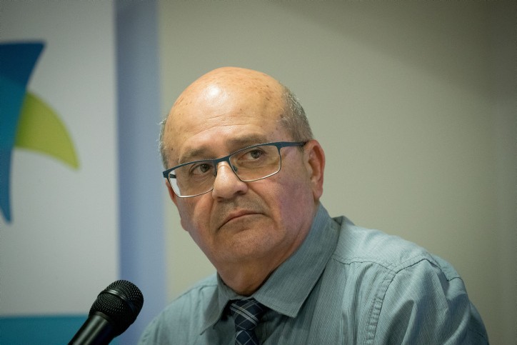מנכ"ל משרד הבריאות חזי לוי יעבור מחר ניתוח בגבו