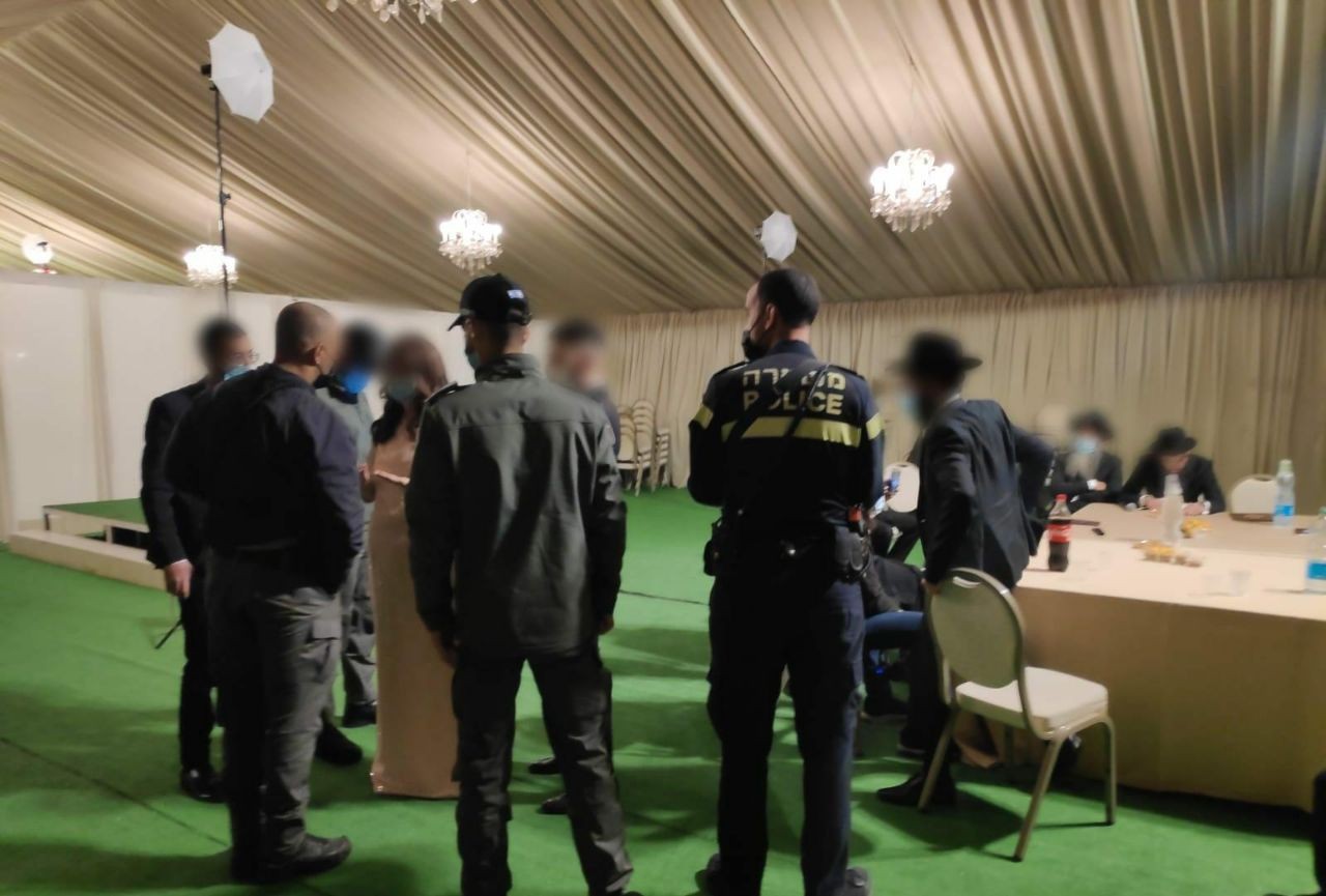חולה קורונה מאומת השתתף בחתונה בכפר חב"ד