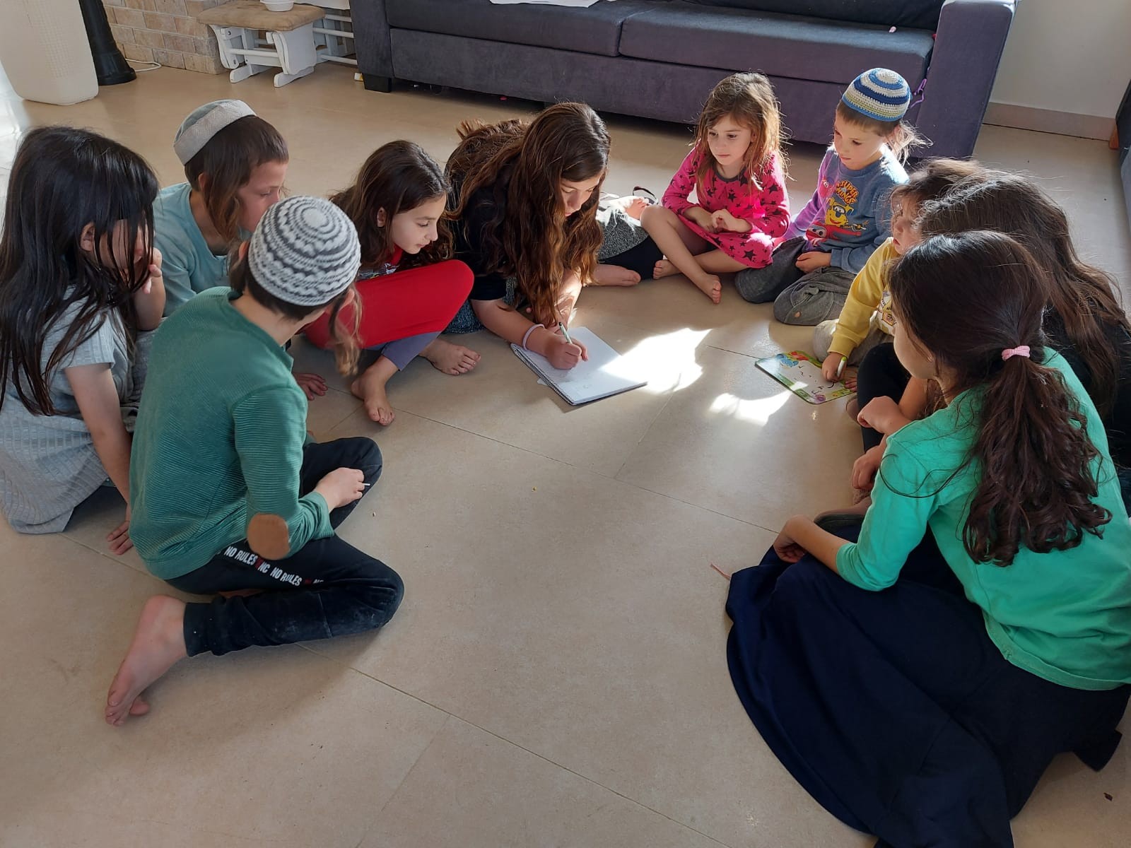 מכתב הילדים: "תן לנו את הזכויות שמגיעות לנו"