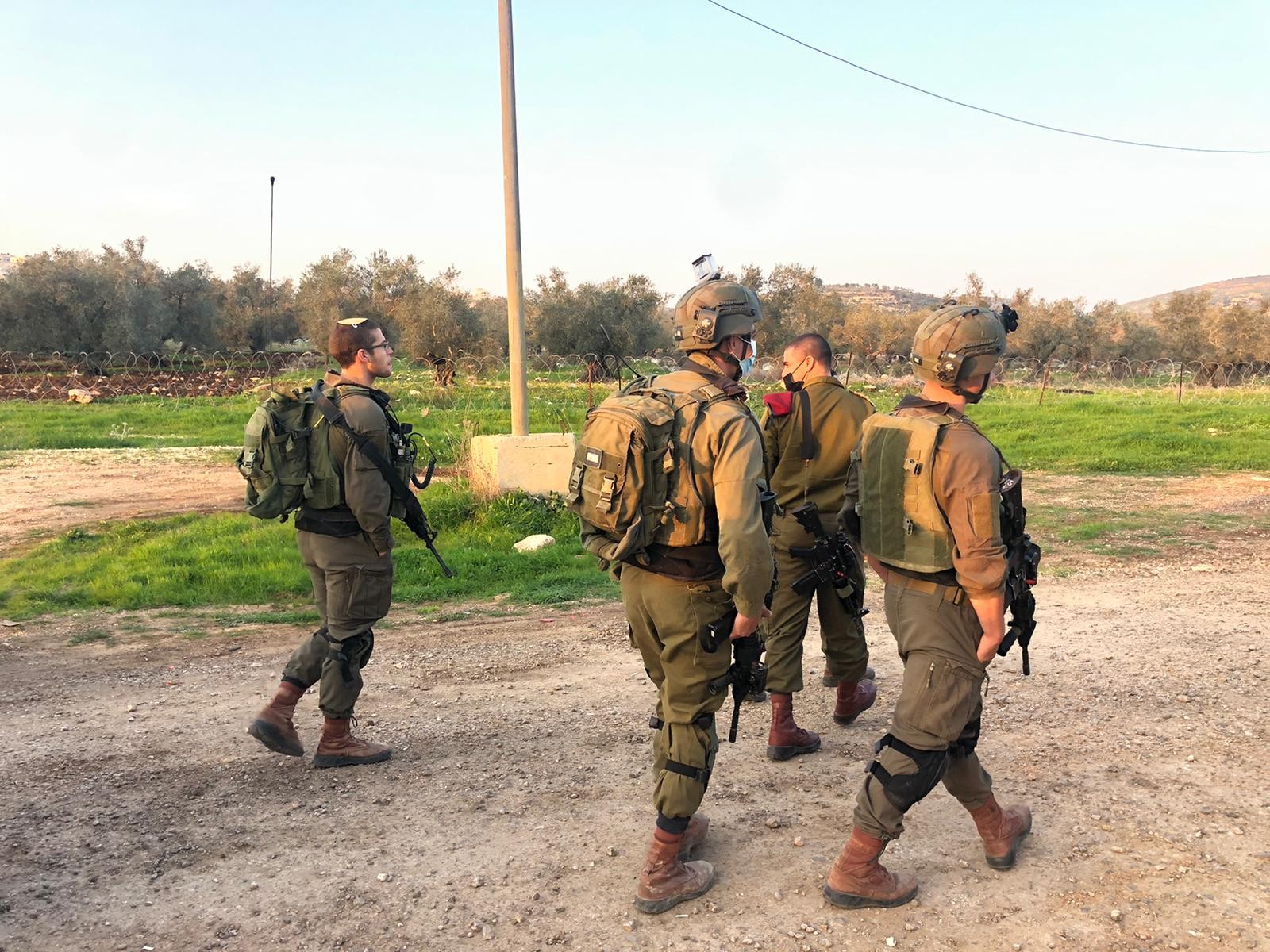 שני אנשי קבע ואזרח נעצרו בחשד לגניבת אמל"ח