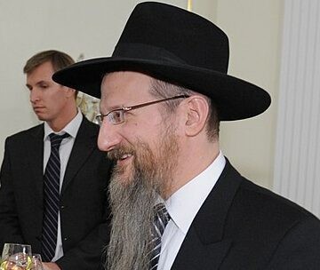 "אני צריך לשנות את החיים?" - התשובה של הרב של רוסיה