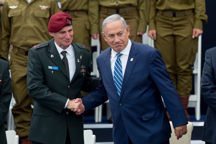 נתניהו וגולן בימיו כסגן הרמטכ"ל. צילום: פלאש 90