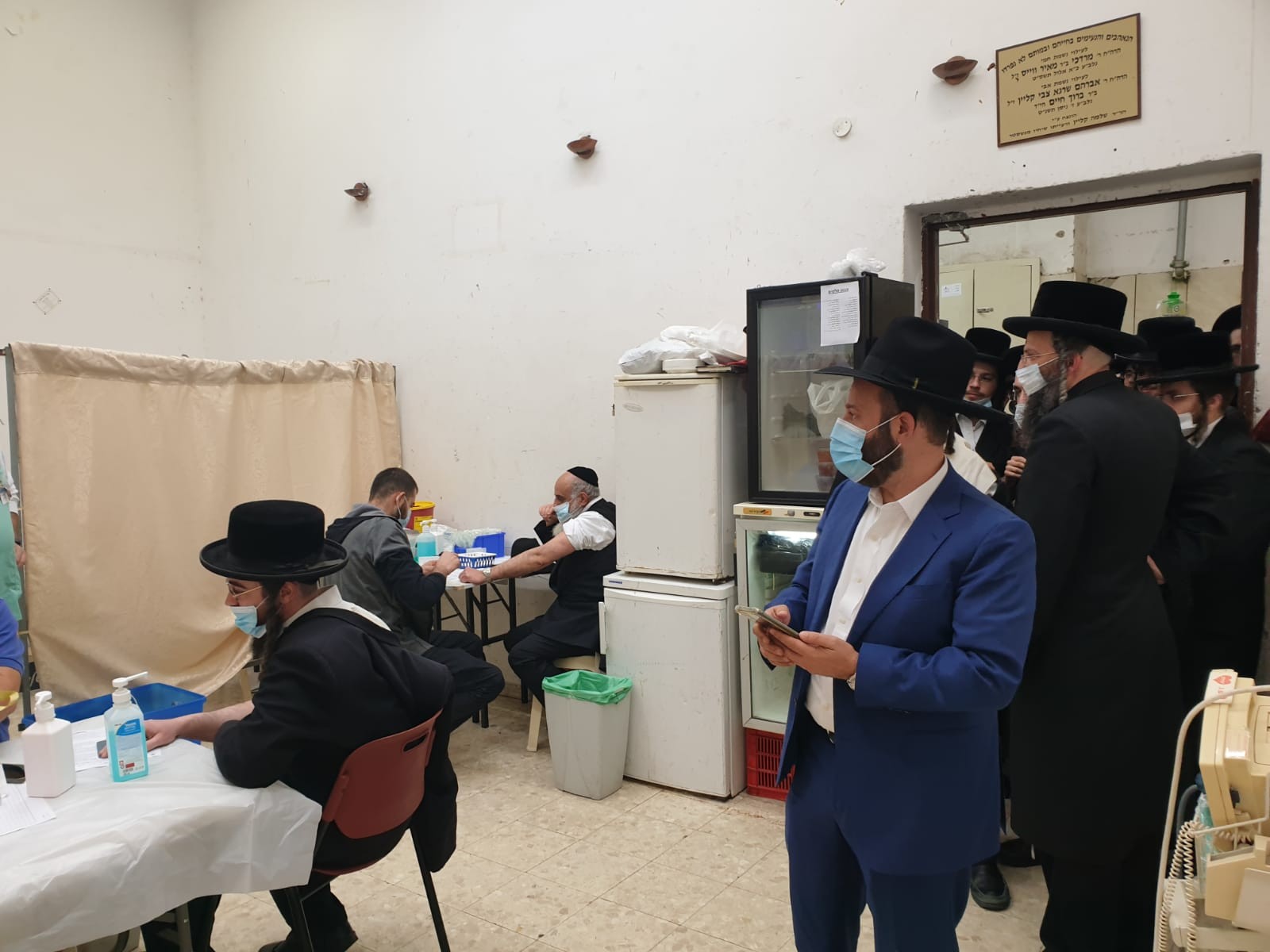 פיצות, מוקדים מרוכזים וחיסונים בויז'ניץ ולבנות הסמינרים