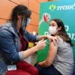 מומחי משרד הבריאות ממליצים לתת את מנת החיסון השלישית