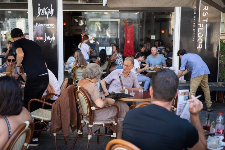 מיום ראשון: חוזרים למסעדות, למלונות ולכיתות