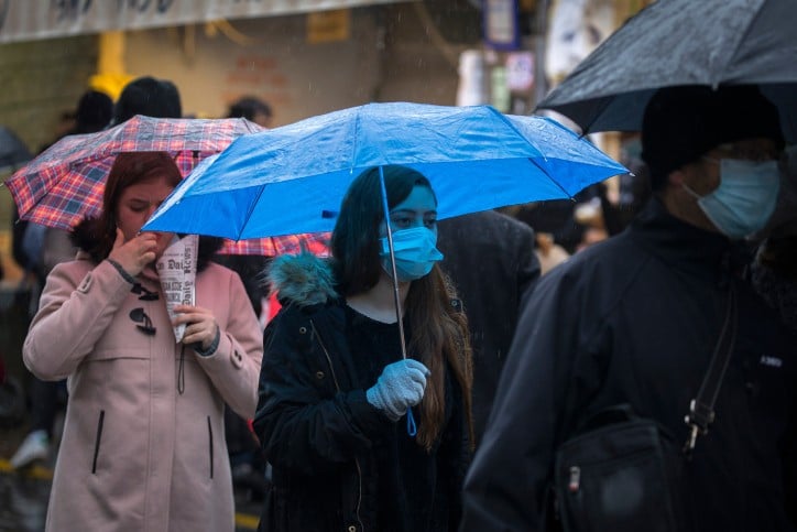 הוציאו את המטריות והמעילים: תחזית מזג האוויר המעודכנת