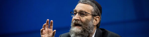 גפני מגיב לליברמן: "נמחק את החיוך של האנטישמי הזה"